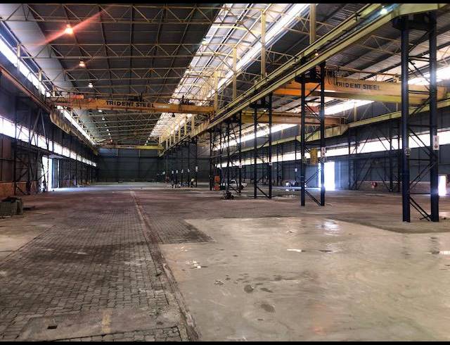 7,145M² WAREHOUSE TO LET IN MAXMEAD